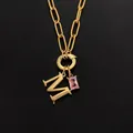 Exquisite 14K vergoldete Edelstahlkette mit Buchstaben M und rosa Zirkon-Anhänger - Buchstabe M