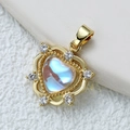 Pendentif cœur doré avec pierre de lune centrale et zircons étincelants - Cœur Brillant