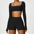 Γυναικείο μαύρο σετ γιόγκα με μακρυμάνικο crop top και ψηλόμεσο αθλητικό σορτς γυμναστικής - S / Τοπ Και Παντελόνι / Μακρυμάνικο + Σορτς / Premium Μαύρο