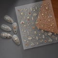 Autocollants ongles baroques dorés avec strass rouges et blancs et motifs de fleurs vintage - Style Floral Baroque Mandala Doré (CO-131)