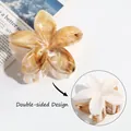Flower hair claw clip with double-sided gradient cream and amber marble texture - Two-tone Yellow Flower