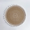 Set de table rond beige avec motif mandala blanc et bordure en dentelle à pompons - Pompon Blanc Style 1
