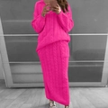 Détails de la texture tricotée du pull et de la jupe droite rose rouge avec poches latérales - 3XL / Haut Et Bas / Rose rouge