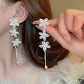 Elegant white lily flower earrings with sparkling rhinestone tassels and pearl accents - Triple Flower Pearl Rhinestone Tassel Earrings - Gold White (23#)