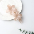 Retro double flower U-shaped hair clip in smooth matte peach pink finish - Nude Pink