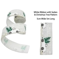 Weißes 5cm breites Weihnachtsband mit Auto und Baum Mustern für festliche Deko - Graues Auto & Weihnachtsbaum Band (R-C11)