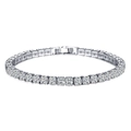 Dettaglio di un bracciale tennis scintillante in argento con zirconi e chiusura sicura - 1 Fila Argentato 4mm / Argento
