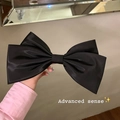 Elegante grote zwarte satijnen haarklem met hoogglans afwerking in de hand - 23cm Oversized 3D-strik / Zwart