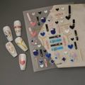 Adesivi per nail art con cuori rosa blu e catene dorate per decorazioni unghie fai-da-te - Stile a Rilievo Punk Sweet Cool (CO-258)