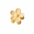 Matte creamy yellow flower hair claw clip with detailed interior teeth for girls - 3.5cm / Matte Pale Yellow