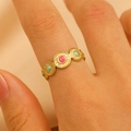 Bague rétro en acier doré avec pierres roses et bleues au fini mat en relief - Style Rose Bleu Mat Vintage (2628)