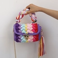 Bolso De Mano Con Cierre Giratorio En Morado Oscuro / Producto terminado