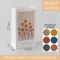 Set mit 6 floralen Geschenktüten in Weiß und Orange mit My Teacher My Hero Aufklebern - 6 Stück Stil F - Qiansong (Inklusive 6 Aufkleber)