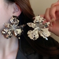Boucles d'oreilles fleur argentée avec pétales en métal plissé au design minimaliste - 36# Boucles d'oreilles fleur 3D plissée argent (aiguille en acier)