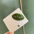 Grüner Filz Blatt Haarklammer, süße handgemachte Stoff Haarspange für den täglichen Look. - Dunkelgrün