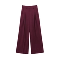 Damenhose in Weinrot mit hoher Taille und eleganten Falten auf weißem Hintergrund - XS / Weinrot Hose