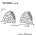 Dreieckige Edelstahl-Ohrringe mit funkelndem Zirkonia-Besatz und Silber-Finish - Stahlfarbe