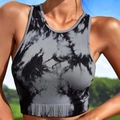 Seamless tie-dye ribbed knit sports crop top in black and grey for yoga and fitness - Gray