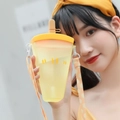 Creatieve gele watermeloen plastic beker met rietje en schouderriem voor studenten - 320ml / Gele sinaasappelschijf