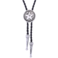 Silberne Bolo-Krawatte mit Stern-Motiv, schwarzer Lederkordel und Retro-Gravur - Westernstern Antiksilber