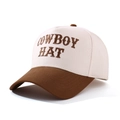 Detail der Cowboy Hat Stickerei auf der zweifarbigen 5-Panel Baumwoll-Basecap mit Schirm - Beige/Kaffee