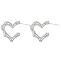 Minimalistische silberne Herz-Ohrstecker mit modernem, gewelltem Lava-Fluid-Design - Lava-Fluid-Herz-Stil (N-500) / Silber
