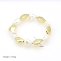 Detalle de las perlas de 14mm y el peso de 21,8g de la pulsera de perlas bañada en oro 18k - DB240901-A (Cuenta 14mm)