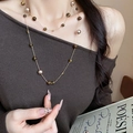 Collier long perlé avec œil de tigre et chaîne dorée sur haut en maille - 80# Sautoir Perles Oeil de Tigre Doré Café