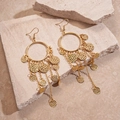 Boucles d'oreilles dorées à pampilles géométriques et paillettes martelées sur pierre - Or