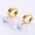 Elegantes pendientes de aro chapados en oro con colgantes de cristal azul claro - Azul Celeste
