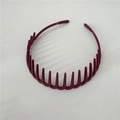 Simple burgundy toothed hair hoop in textured plastic for secure hair styling - Rose Purple