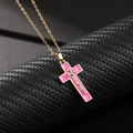 Collar cruz punk vintage dorado con esmalte rosa y piedras de circón de colores - Estilo O1 Cobre Chapado En Oro