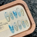 Kit de uñas postizas mariposa azul hielo con acabados plateados y pedrería - Extra Pequeño (XS) / Mariposa Azul Hielo (2555)