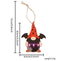 Halloween-Zwerg-Holzanhänger mit orangefarbenem Hut und BOO-Banner für die Partydeko - Zwerg mit BOO Banner