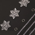 Set di 3 fiocchi di neve in acrilico trasparente con anelli e nastri per decoro natalizio - Ornamenti a Fiocco di Neve di Natale Trasparente (Set di 3)