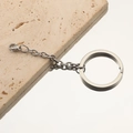 Llavero de acero inoxidable pulido con cadena y cierre de langosta en base de piedra - Color Acero + Cierre de Langosta de 10MM