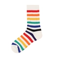 Calzini streetwear in cotone con vivaci strisce arcobaleno e base bianca - 02 (Strisce Arcobaleno)