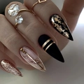 Stiletto Kunstnägel-Set mit schwarz-goldenen Foliendesigns und Glitzerelementen - JP2829 Modell Mit Kleber