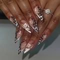 Amandelvormige kunstnagels met luipaardprint, witte bloemmotieven en decoraties - Luipaardprint Bloemen Frans Press-on Nagels (JP4003)