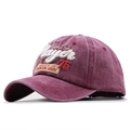 Dettaglio cappellino vintage in cotone lavato con ricamo Player 3D e toppa in pelle - Regolabile / Rosso Vino Lavato