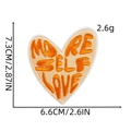 Dettaglio della toppa ricamata a cuore More Self Love con misure di peso e dimensioni - Stile 1 (Cuore)