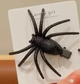 Pinza para el pelo de araña negra con purpurina para Halloween en tarjeta de exhibición - Estilo purpurina negra / Araña negra