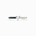 Dettaglio anello cuore argento s925 con smalto nero e incastonatura pavé zirconi - Taglia US 9 / Cuore (Nero)