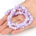 Bracelet élastique fait main avec des perles de coquillage violettes irrégulières - Violet Clair Irrégulier