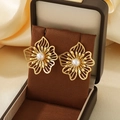 Vintage 18K gold-plated hollow flower earrings with centered round pearls in jewelry box - Hollow Gold Flower Style (KE119640-SP)