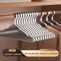 Polished silver aluminum alloy clothes hanger with non-slip notches, size 41x20.5x1.5cm - Silver【1.5cm】