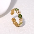 Bague marguerite dorée minimaliste avec détails en émail vert et blanc pour femme - Fleur Or Blanc et Vert