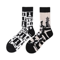 Kreative Schachsocken in Schwarz-Weiß-Grau mit asymmetrischem Design für Unisex - Schach Kreativstil (1012)