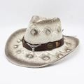 Opengewerkte cowboy strohoed met zilveren stierenkop en brede rand voor de zomer - M(56-58cm) / Broken Wit (02)