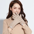 Gants tactiles en laine d'alpaga beige avec tricot torsadé pour femme et étiquette - Taille unique / Doigt Complet / Beige (Torsade)